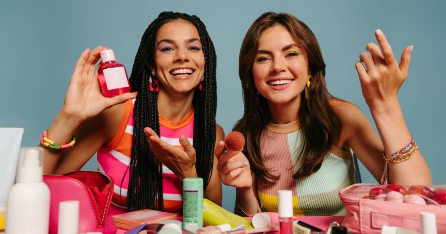 How Influencers Reshape Social Media Marketing